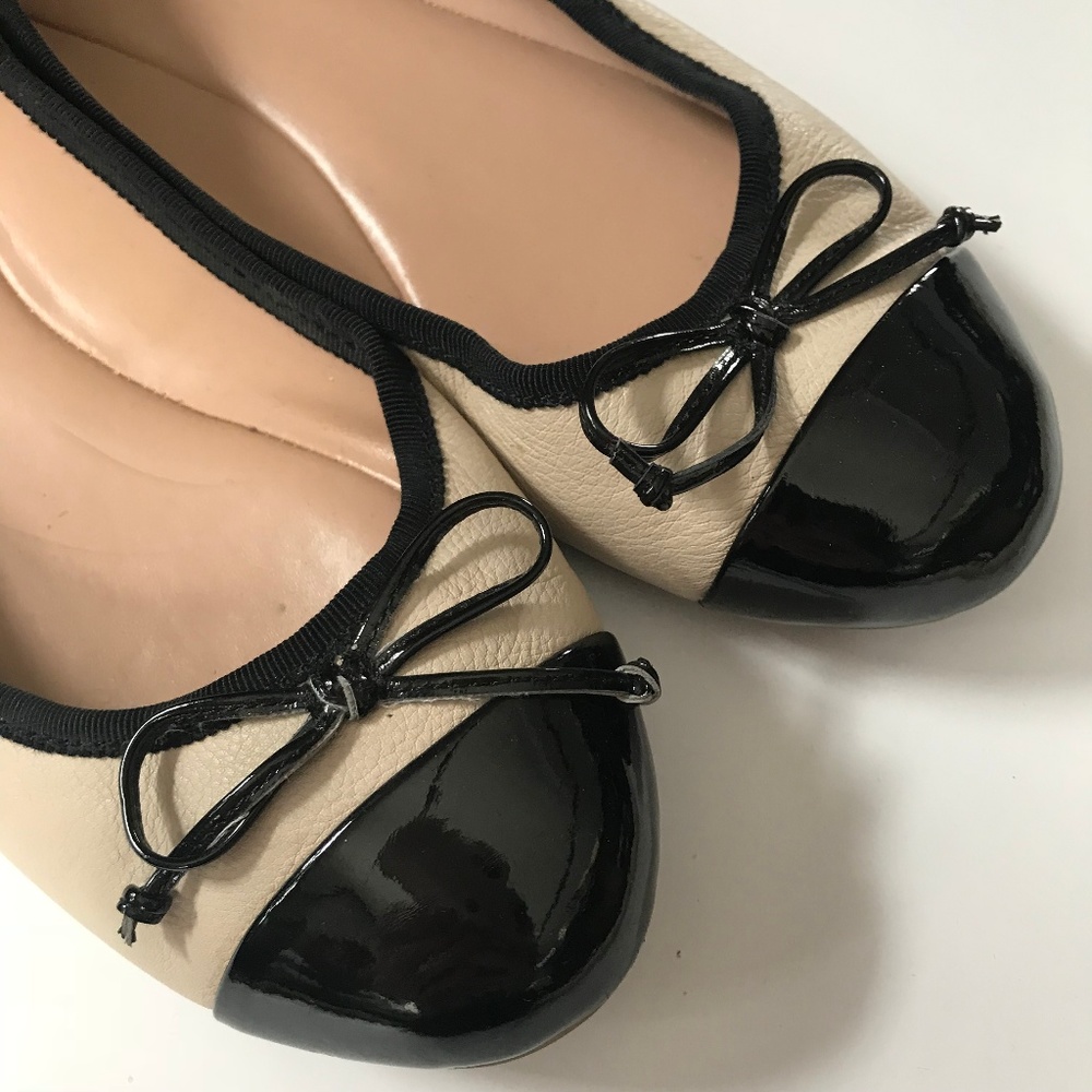 Banana Republic Flats in Size 7.5